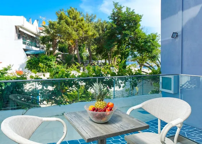 Nautilus Iii Aparthotel 3*