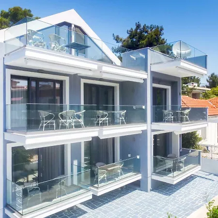 Nautilus Iii Apartahotel