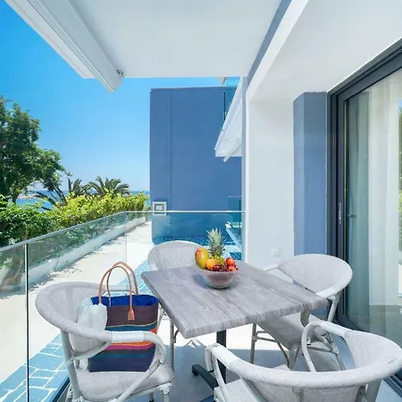 Nautilus Iii Апарт-отель Потос