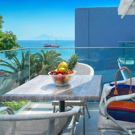 Nautilus Iii Aparthotel