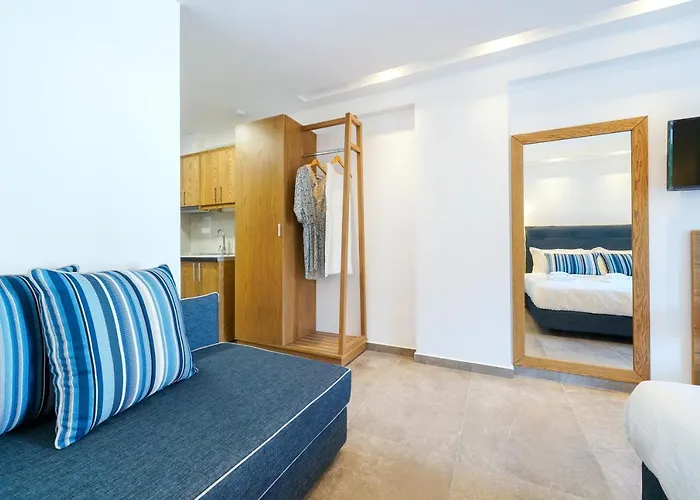 Nautilus Iii Lejlighedshotel 3*