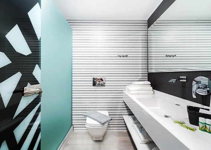 Nautilus Iii Apartahotel 3*